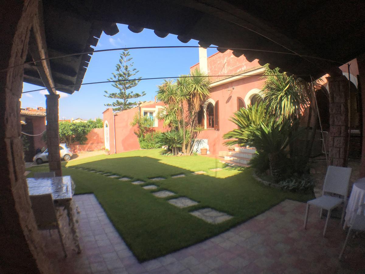 Corte Arrubia Monastir Luaran gambar